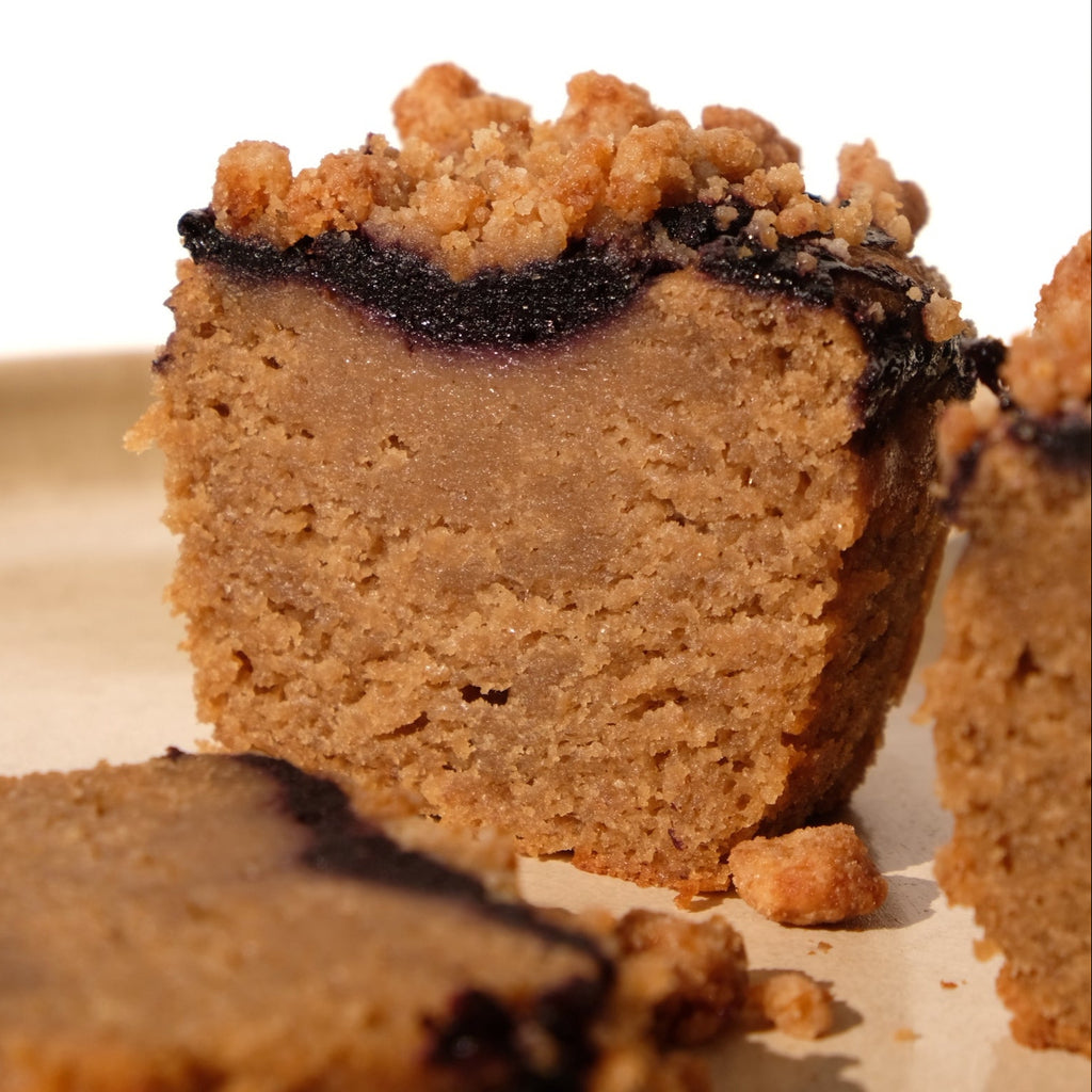 Blue Banana Protein Keki